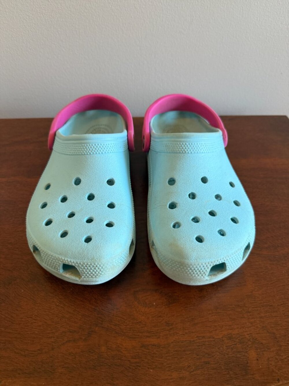 Crocs Classic Clogs Blue & Pink Unisex Men's Size 8 Comfort Shoes - Picture 3 of 5